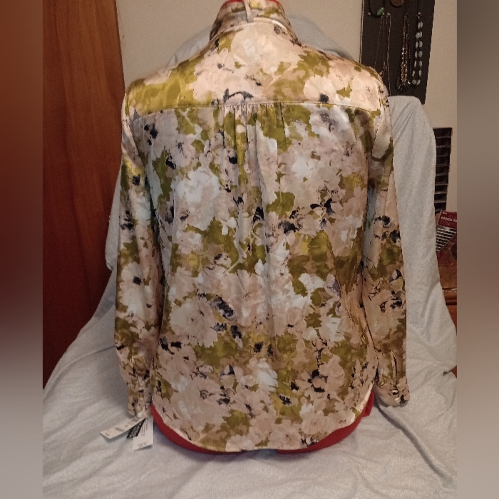 Bar III Women's Floral Tie-Neck Blouse - Picture 6 of 7